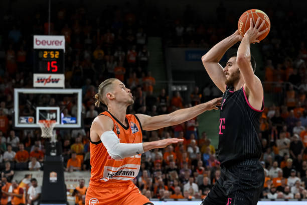 英超和欧冠 英超和欧冠